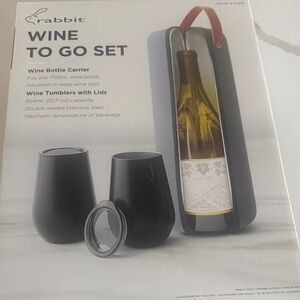 Rabbit Black Wine Carrier Set with Tumblers